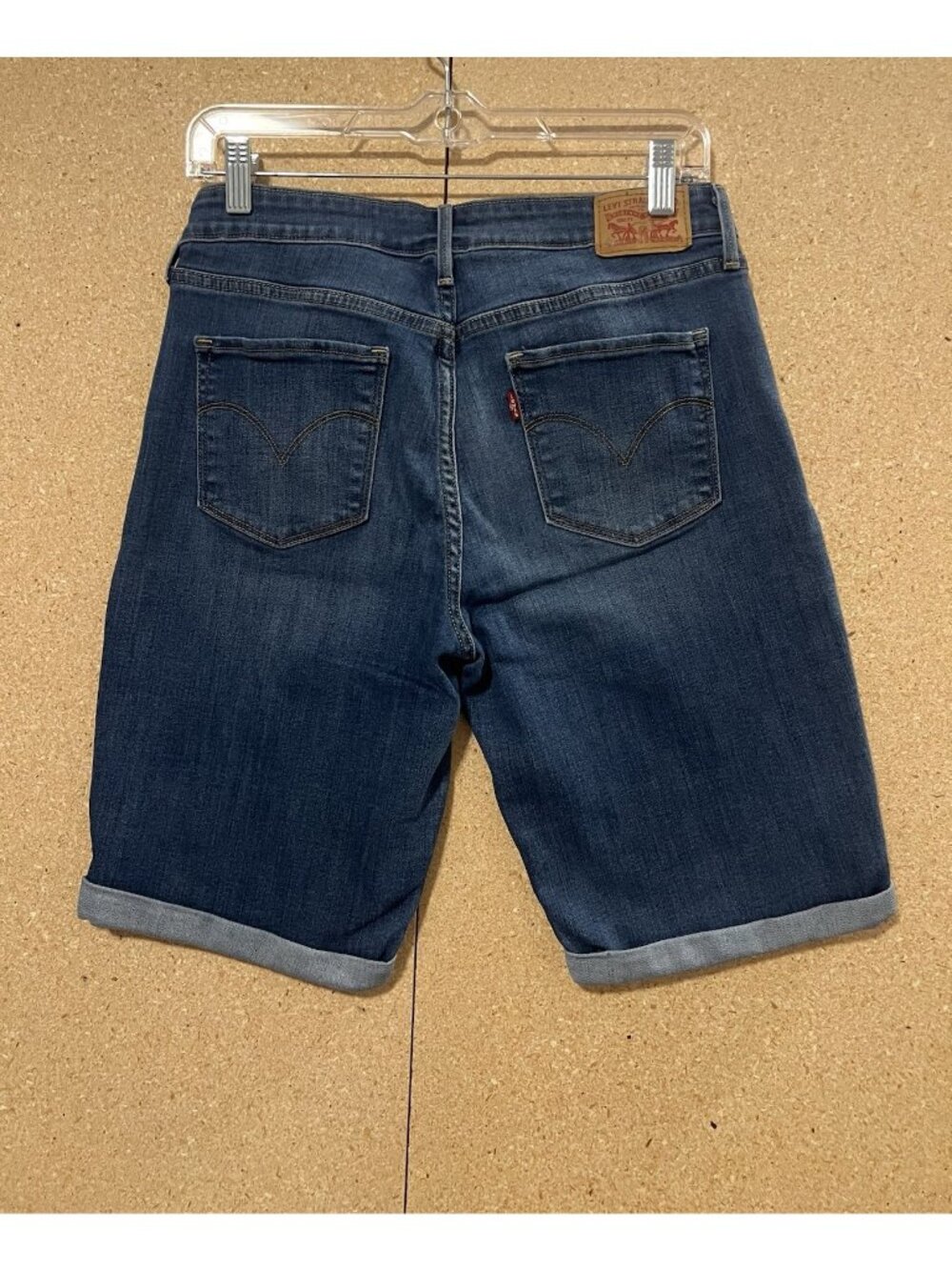 Levis Shorts Bermuda Women’s Size 29 Blue Denim Stretch Cuffed Mid Rise - Picture 2 of 13